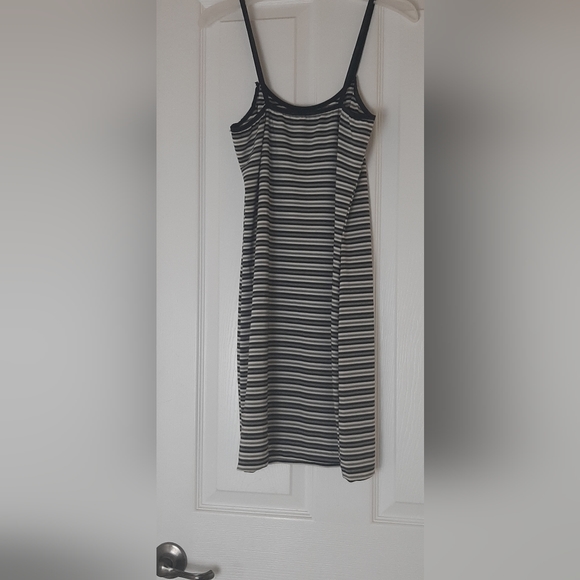 Vintage 90s dress - Picture 3 of 3